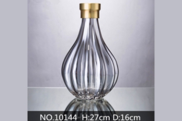 Picture of Medium Silver with Gold Top Ribbed Vase--#10144 